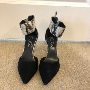 Marc Fisher Snakeskin Ankle Wrap Black Pumps | 8 W